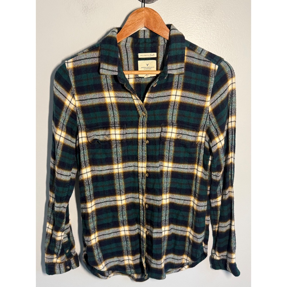 American Eagle Outfitters Ahh-Mazingly Soft Plaid Flannel Button Down Shirt S